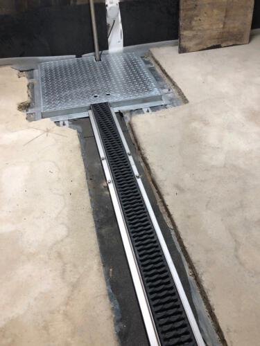 003 Verdunstungswasserrinne mit Sickerschacht Tiefgarage